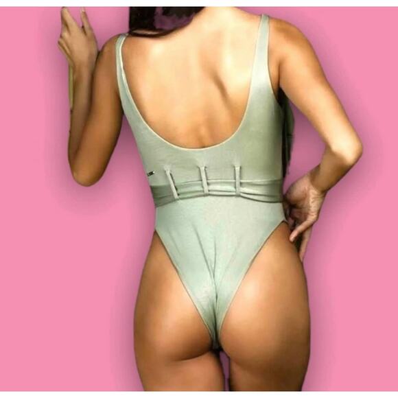 BuffBunny Collection Belted One Piece Swimsuit Size Medium NWT Green - Picture 4 of 7